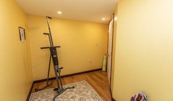 206 Fairview Ave, Auburn, ME 04210