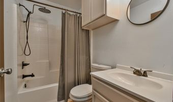 610 S 19th St, Chickasha, OK 73018