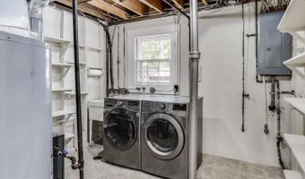 2403 SHERWOOD HALL Ln, Alexandria, VA 22306