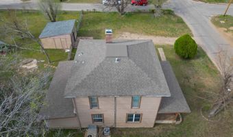 825 N 7th St, Arkansas City, KS 67005