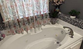 1302 Majestic Ave, Bainbridge, GA 39817