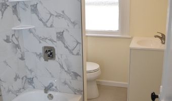 47 Gem Ave, Bridgeport, CT 06606