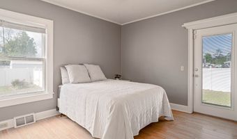 316 Fair St, Baxley, GA 31513