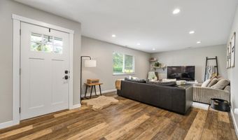 15915 SE HAROLD Ave, Milwaukie, OR 97267