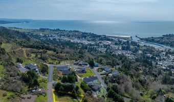 98010 Crown Terrace Rd 1, Brookings, OR 97415