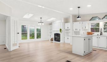 444 Church St, Appomattox, VA 24522