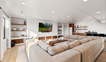 348 E HIDDEN LAKE Dr, Bountiful, UT 84010