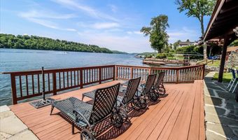 30 S Lake Shore Dr, Brookfield, CT 06804