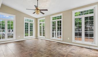 42855 CHATELAIN Cir, Ashburn, VA 20148