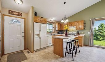 723 Ochotto Lake Dr, Avon, MN 56310