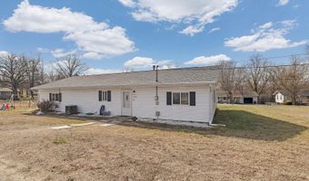 1302 Valley Ave, Ava, MO 65608