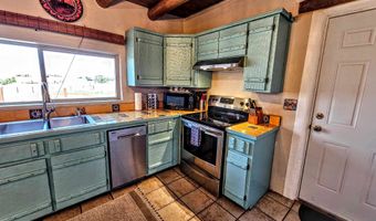 2 Latilla Ln, Arroyo Seco, NM 87514
