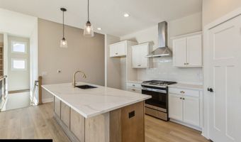 413 NE 59th St, Ankeny, IA 50021