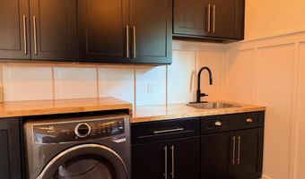 242 Leadwood St, Andrews, SC 29510