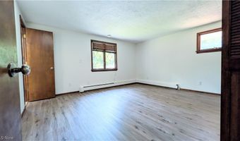 1305 Garrison Rd, Ashtabula, OH 44004