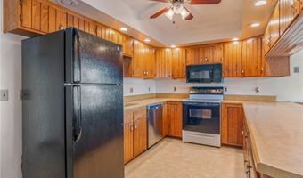 150 Yacht Club Cir, Altamont, MO 64640
