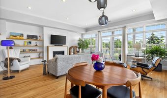 284 Shore Dr, Branford, CT 06405