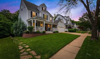 1307 Red Oak Plantation Dr, Ballwin, MO 63021