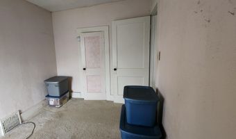 215 W Pleasant St, Angola, IN 46703