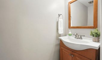 3233 VISCOUNT Ct, Annandale, VA 22003