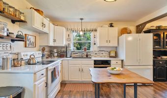 1899 State Hwy Dd, Ava, MO 65608