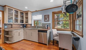 2323 PALISADES Dr, Appleton, WI 54915