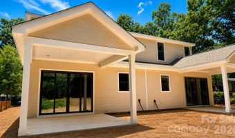 2621 Springway Dr, Charlotte, NC 28205