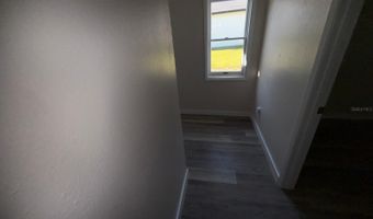 208 CENTER St, Auburndale, FL 33823