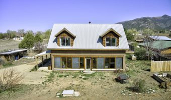 34 Dos Carpinteros Rd, Arroyo Seco, NM 87514