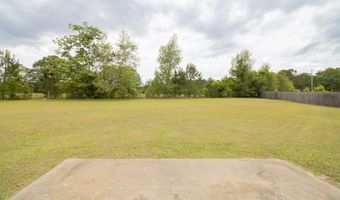 21 COURTNEY Cir, Fort Mitchell, AL 36856