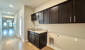 707 NE Heights Ln, Bentonville, AR 72712