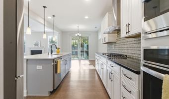 721 Vine Pond Ct, Apex, NC 27523