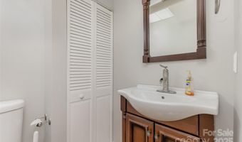 7215 Connan Ln, Charlotte, NC 28226