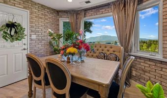 720 Sky Mountain Ln, Alpine, CA 91901
