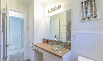 942 E North 12th St, Abilene, TX 79601