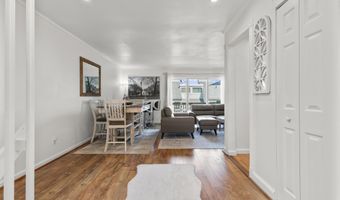 32 Glenview Dr 32, Cromwell, CT 06416