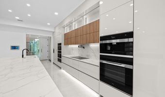 2321 N RICHMOND St, Arlington, VA 22207