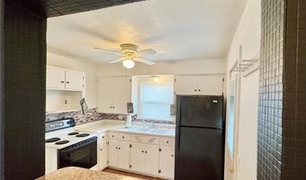 569 Broadway St, Austin, IN 47102