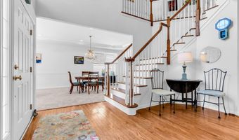 55 Sydney Ct, Atlantic Highlands, NJ 07716