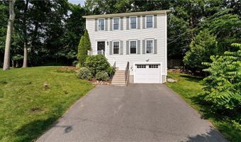 28 Narragansett Rd, Cumberland, RI 02864