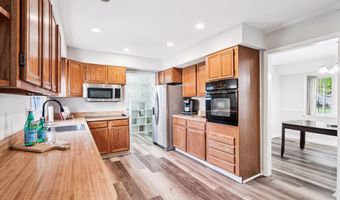 2811 BIRDSEYE Ln, Bowie, MD 20715