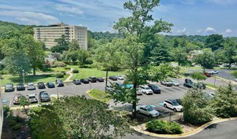 6621 WAKEFIELD Dr 504, Alexandria, VA 22307
