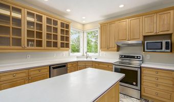 436 Pine Brae St, Ann Arbor, MI 48105