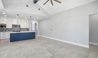 741 S 10th St, Aransas Pass, TX 78336