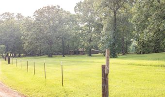 120 Peterson Dr, Benton, LA 71006