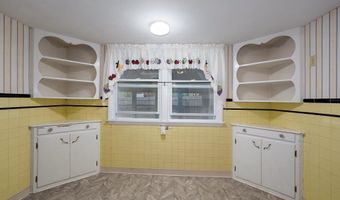 312 S Park Ave, Aurora, MO 65605