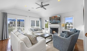 706 S BAY Ave, Beach Haven, NJ 08008