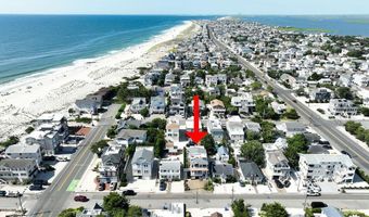 214 Iroquois Ave, Beach Haven, NJ 08008