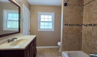 96 Westside Ave, Bergenfield, NJ 07621
