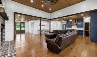 387 Emory Dr, Arab, AL 35016
